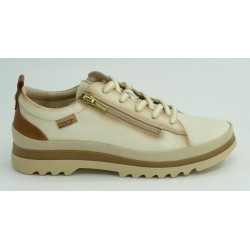 Zapatos de marca pikolinos en color hielo