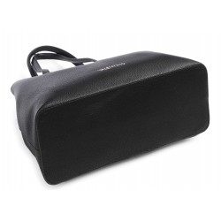 Shopping marca valentino en color negro