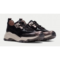 Deportivo calle mujer marca hispanitas en color negro