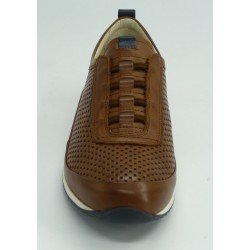 Deportivo hombre marca pikolinos en color cuero