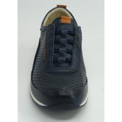 Deportivo hombre marca pikolinos en color azul
