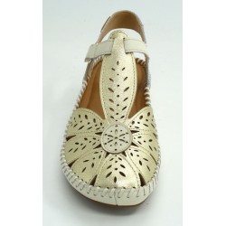 Sandalia mujer marca pikolinos en color oro