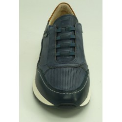 Deportivo hombre marca pikolinos en color azul