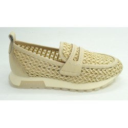 Zapato mujer marca hispanitas en color hielo