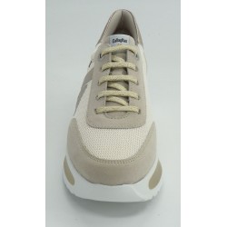 Deportivo mujer marca callaghan en color blanco