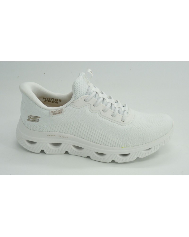 Deportivo mujer marca skechers en color blanco