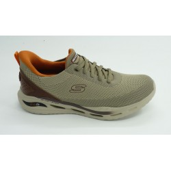 Deportivo hombre marca skechers en color taupe