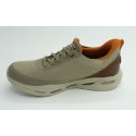 Deportivo hombre marca skechers en color taupe