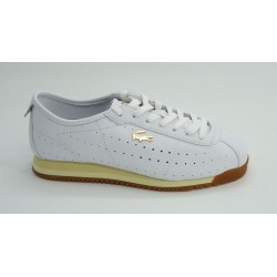 Deportivo mujer marca lacosteen color blanco