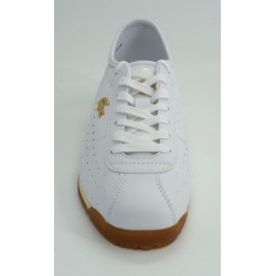 Deportivo mujer marca lacosteen color blanco