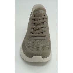 Deportivo hombre marca skechers en color taupe