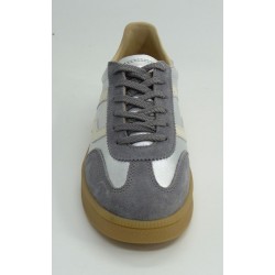 Deportivo mujer marca gant en color plata