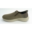 Deportivo hombre marca skechers en color taupe