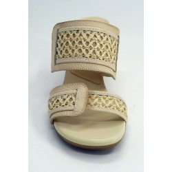 Sandalia mujer marca hispanitas en color hielo