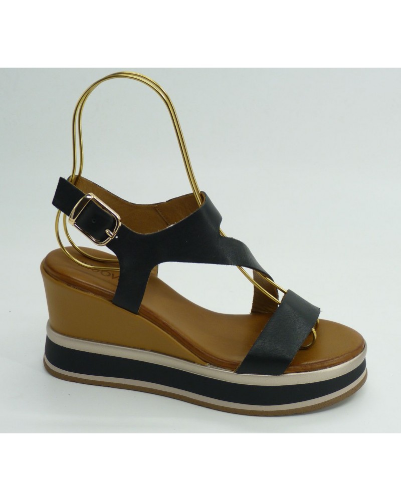 Cuña mujer marca inuovo en color negro