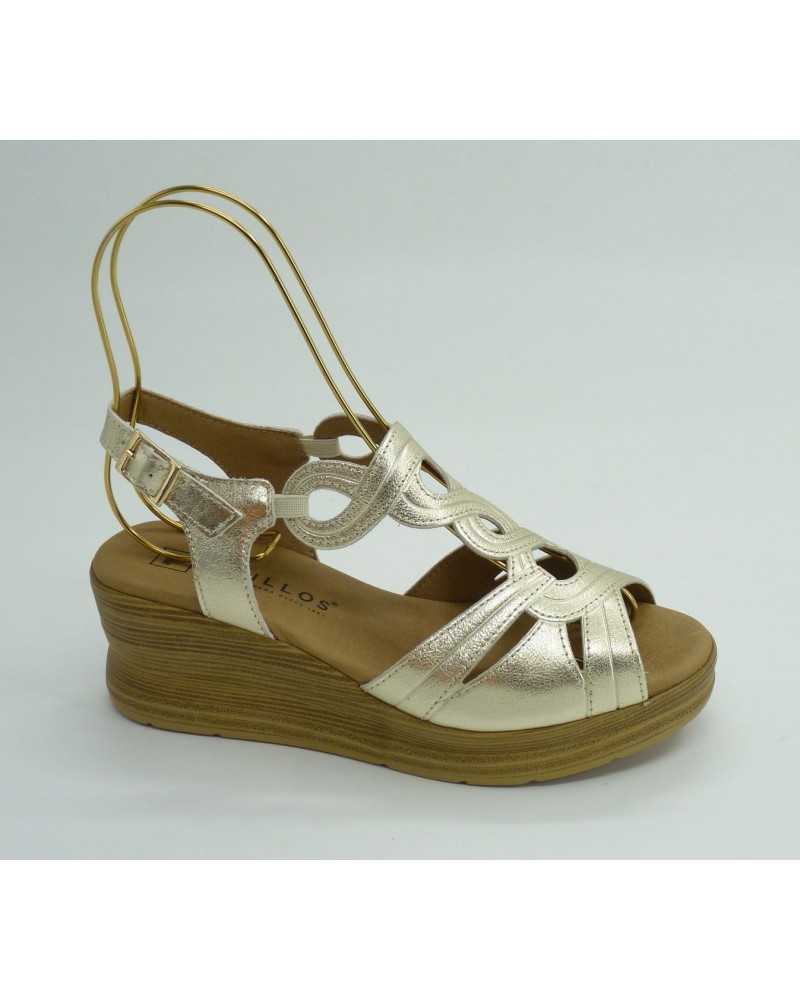 Sandalia mujer marca pitillosen color oro
