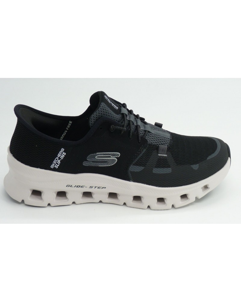 Deportivo hombre marca skechers en color negro