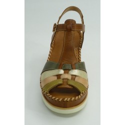 Cuña mujer marca pikolinos en color cuero