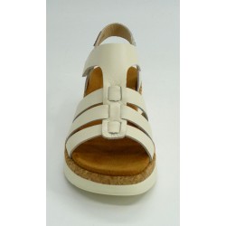 Sandalia mujer marca pikolinos en color hielo