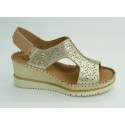 Cuña mujer marca pikolinos en color oro