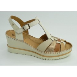 Cuña mujer marca pikolinos en color hielo