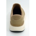 Deportivo hombre marca skechers en color beige