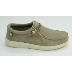 Deportivo mujer marca pitasen color beige