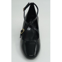 Zapato mujer marca montielen color negro