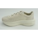 Deportivo hombre marca lacosteen color hielo