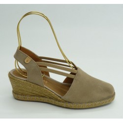 Cuña mujer marca verbenas en color beige