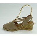 Cuña mujer marca verbenas en color beige