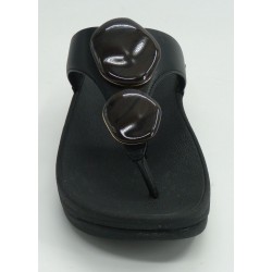 Sandalia mujer marca fit flop en color negro