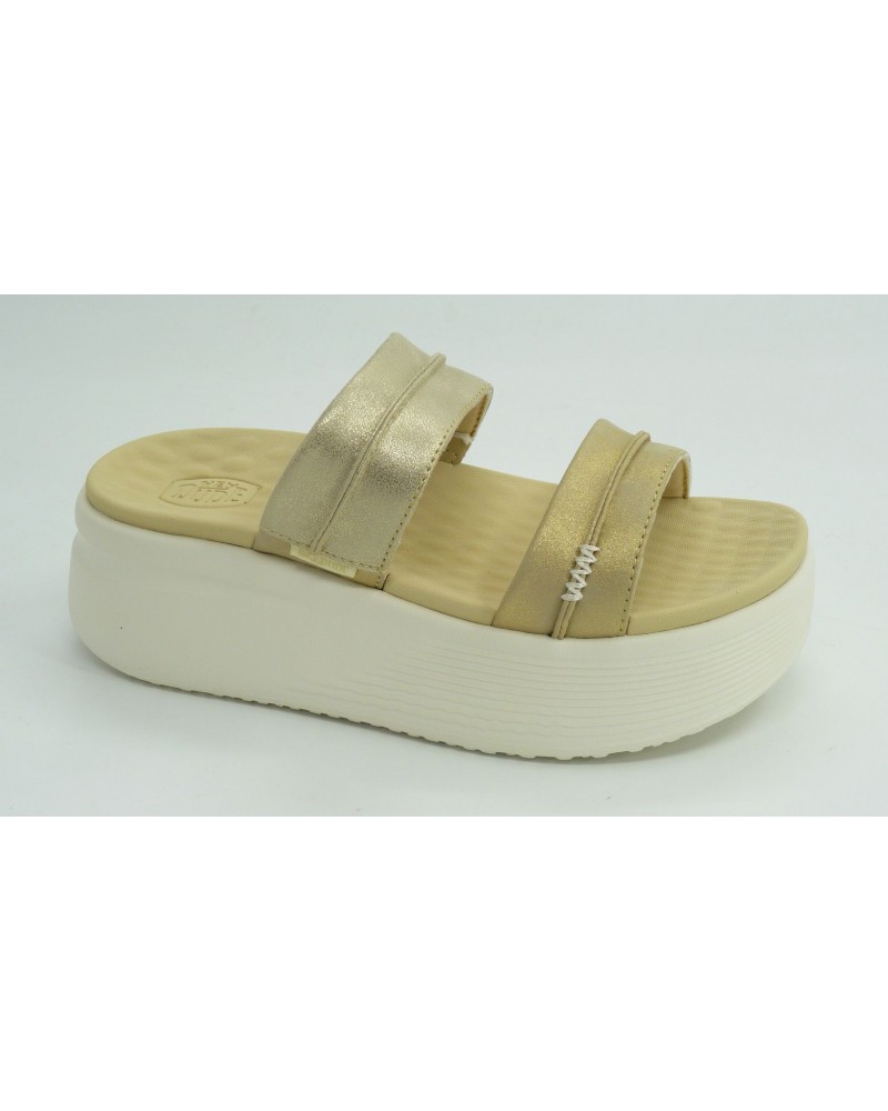 Sandalia mujer marca dude en color oro