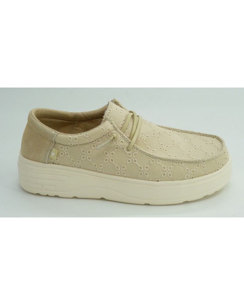 Deportivo mujer marca pitas en color beige