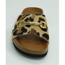 Sandalia mujer marca montiel is en color leopardo