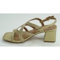 Sandalia mujer marca bibi lou en color oro
