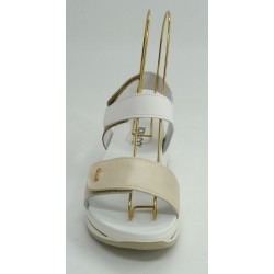 Sandalia mujer marca igi&amp;coen color oro