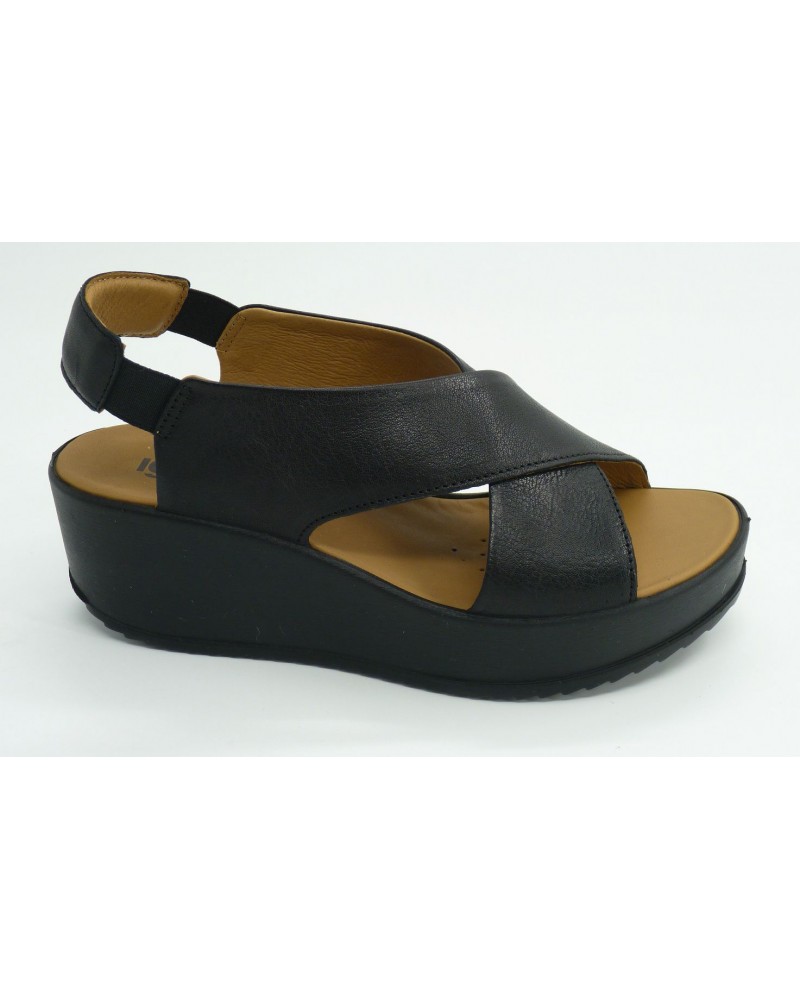 Cuña mujer marca igi&co en color negro