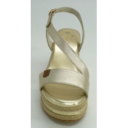 Sandalia mujer marca popaen color oro