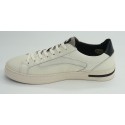 Deportivo hombre marca pikolinos en color blanco