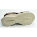 Sandalia mujer marca skechers en color beige