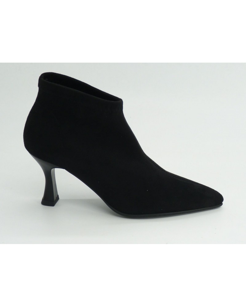 Botín mujer marca miss elastic en color negro