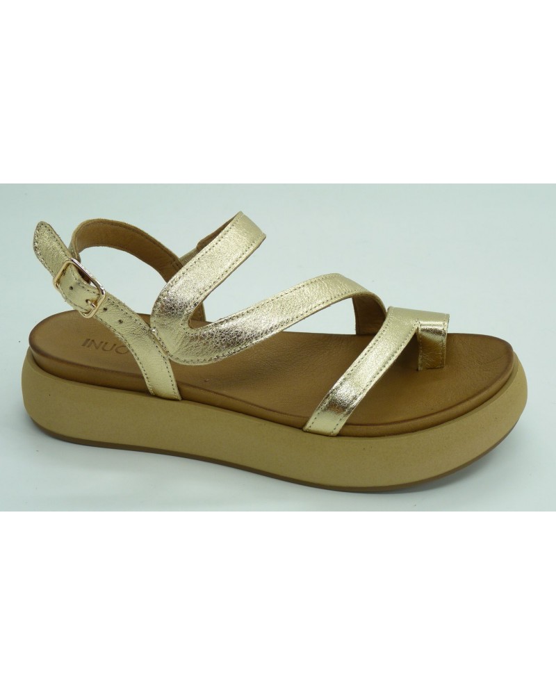 Sandalia mujer marca inuovo en color oro
