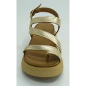 Sandalia mujer marca inuovo en color oro