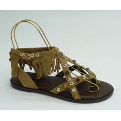 Sandalia mujer marca inuovo en color beige