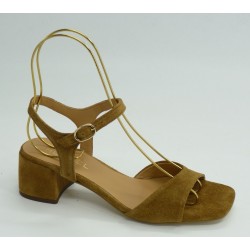 Sandalia mujer marca montiel caen color cuero
