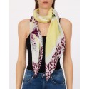 Pañuelo mujer marca liu jo accessories en color amarillo