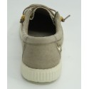 Deportivo hombre marca pitas en color beige