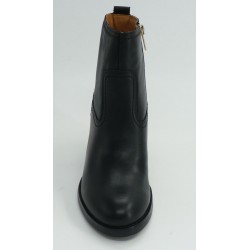 Botín mujer marca pikolinos en color negro