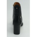 Botín mujer marca pikolinos en color negro